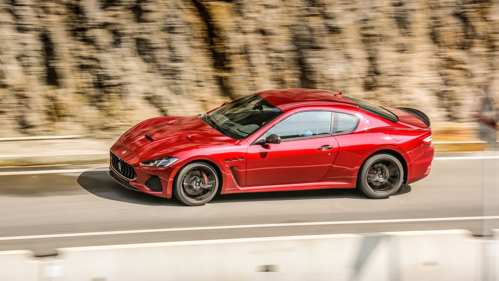 2018 Maserati Gran Turismo Review: The V8 Beauty That's Better For Being Old