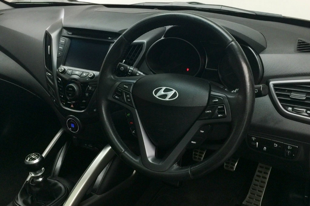 The Veloster Turbo Is The Super-Rare Hot Hyundai That Didn't Quite Work