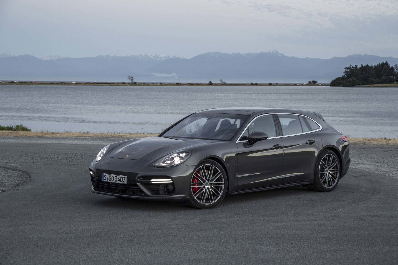 7 Cars that are lighter than a Tesla Model S P100D