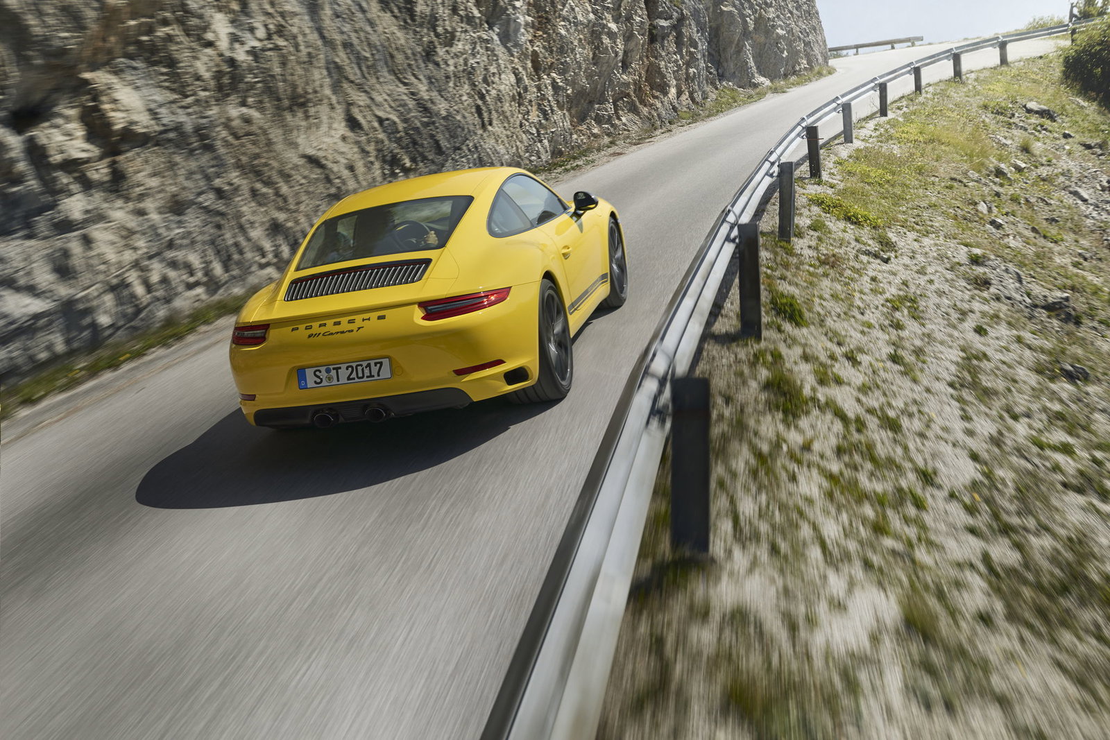 The Porsche 911 Carrera T Is A Lighter, Faster, Manual-Shifting Thrill-Seeker