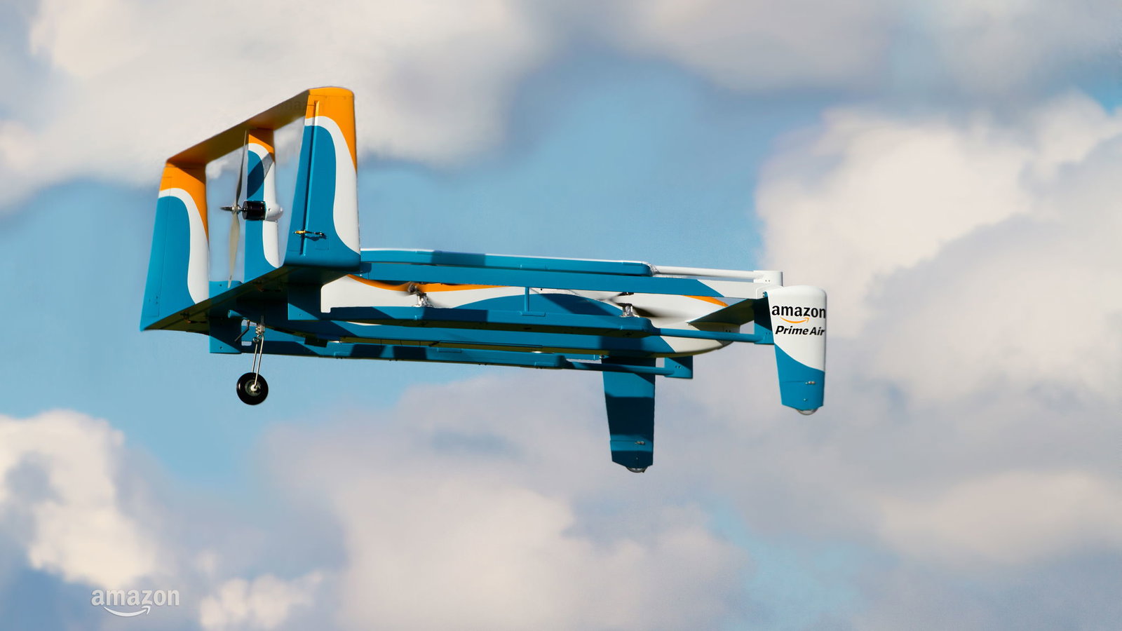 Soon Amazon Drones Will Be Able To Recharge Your Electric Car… While You’re Driving