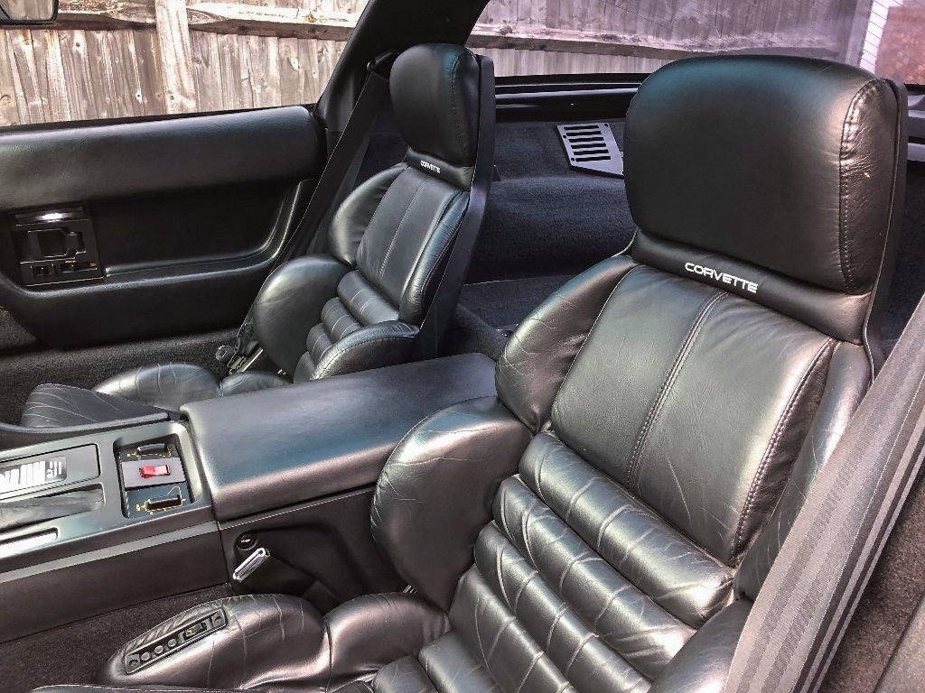 This 25-Year-Old Corvette Is An Affordable Slice Of American Cool