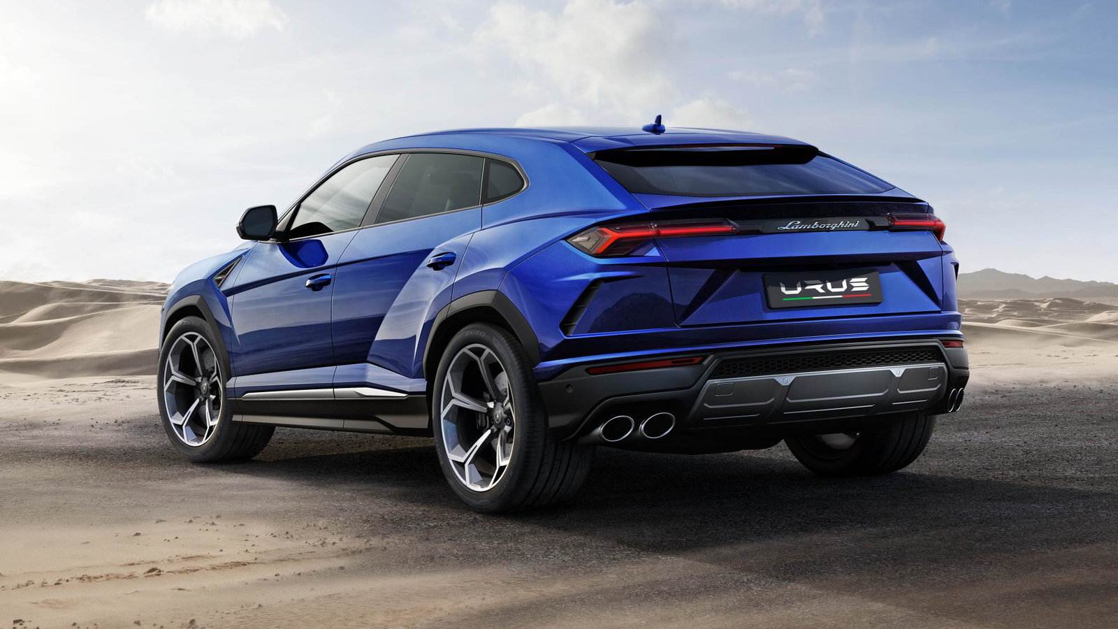 The standard Urus is already (for better or worse) a feast for the eyes...
