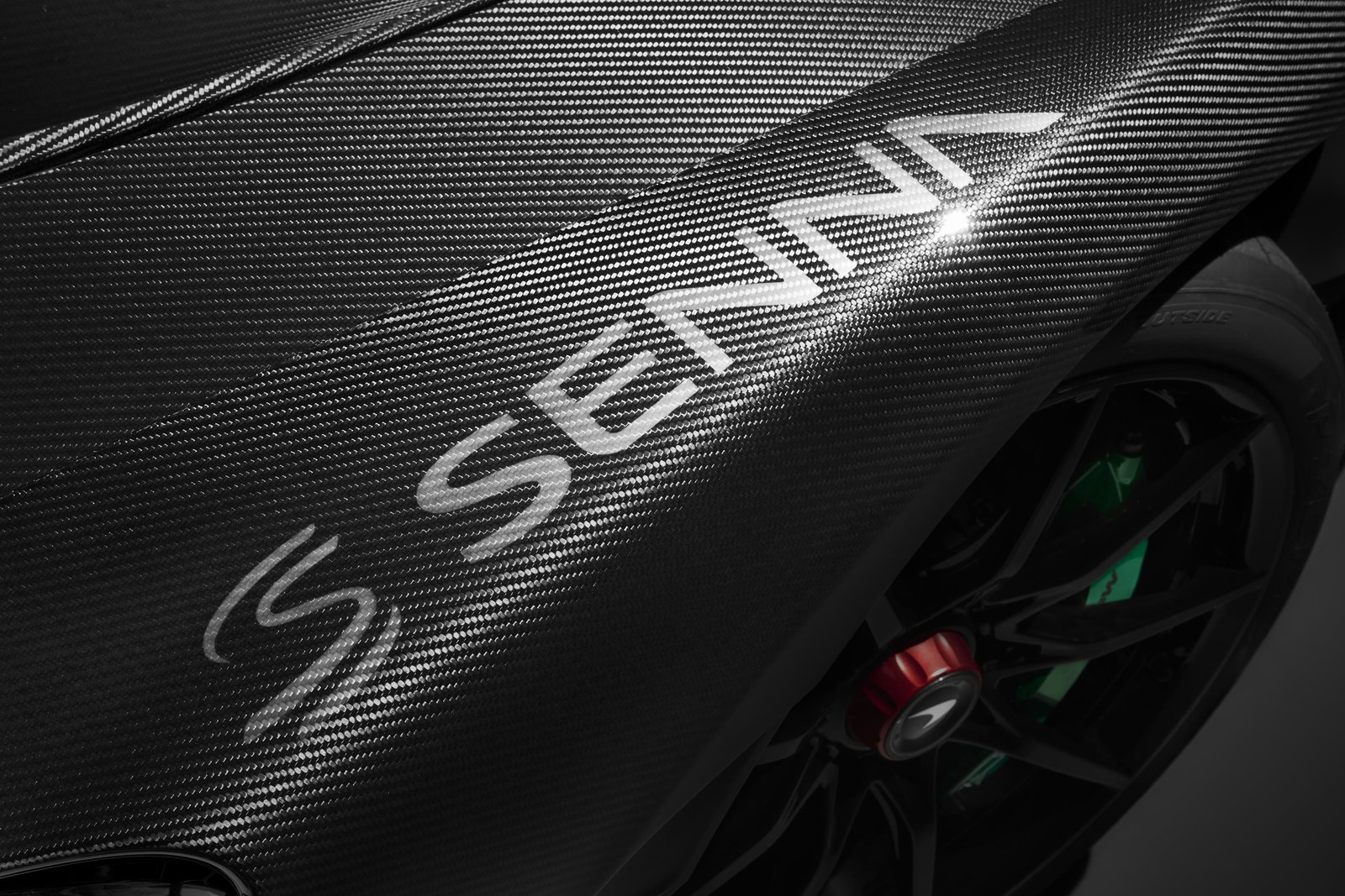 Gorge Yourself On This Stunning Carbon-Clothed McLaren Senna