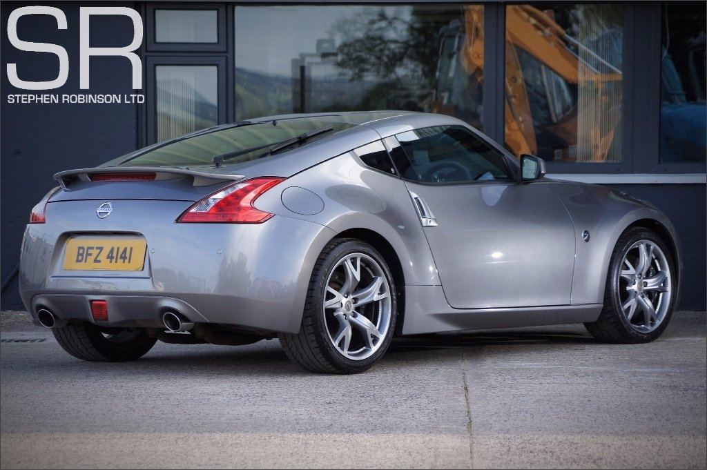 FUJIFILM EPION 370Z シルバー A Sub-£10k Nissan 370Z Is A Japanese Oddball You'll Love | CarThrottle