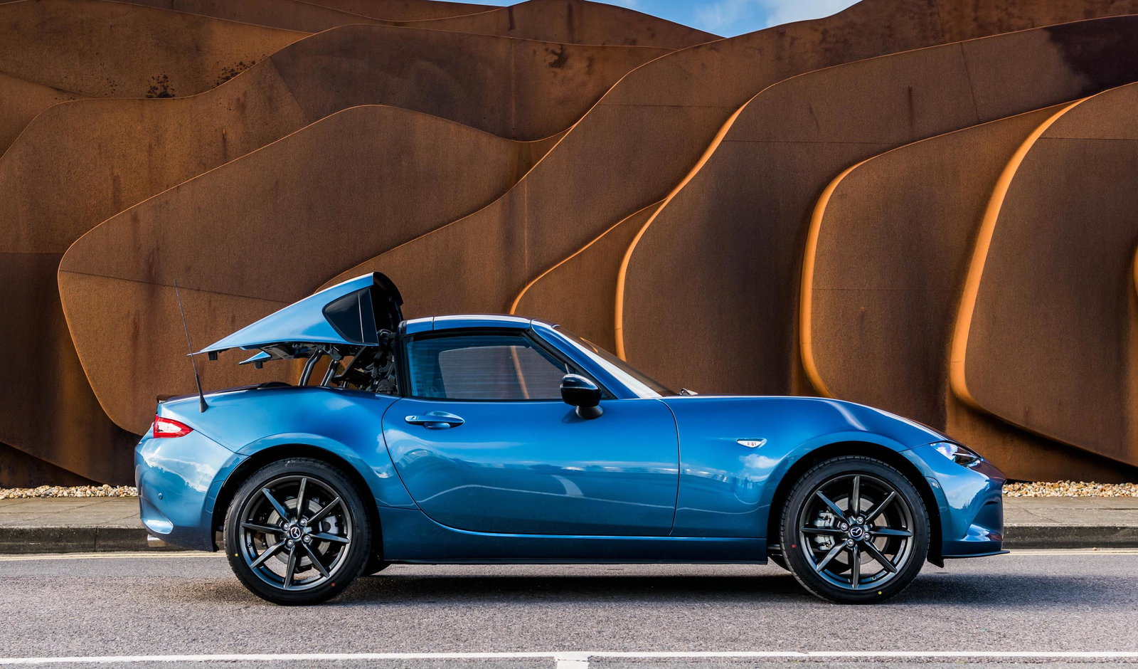The Limited-Edition Mazda MX-5 RF 'Sport Black' Is Actually Blue