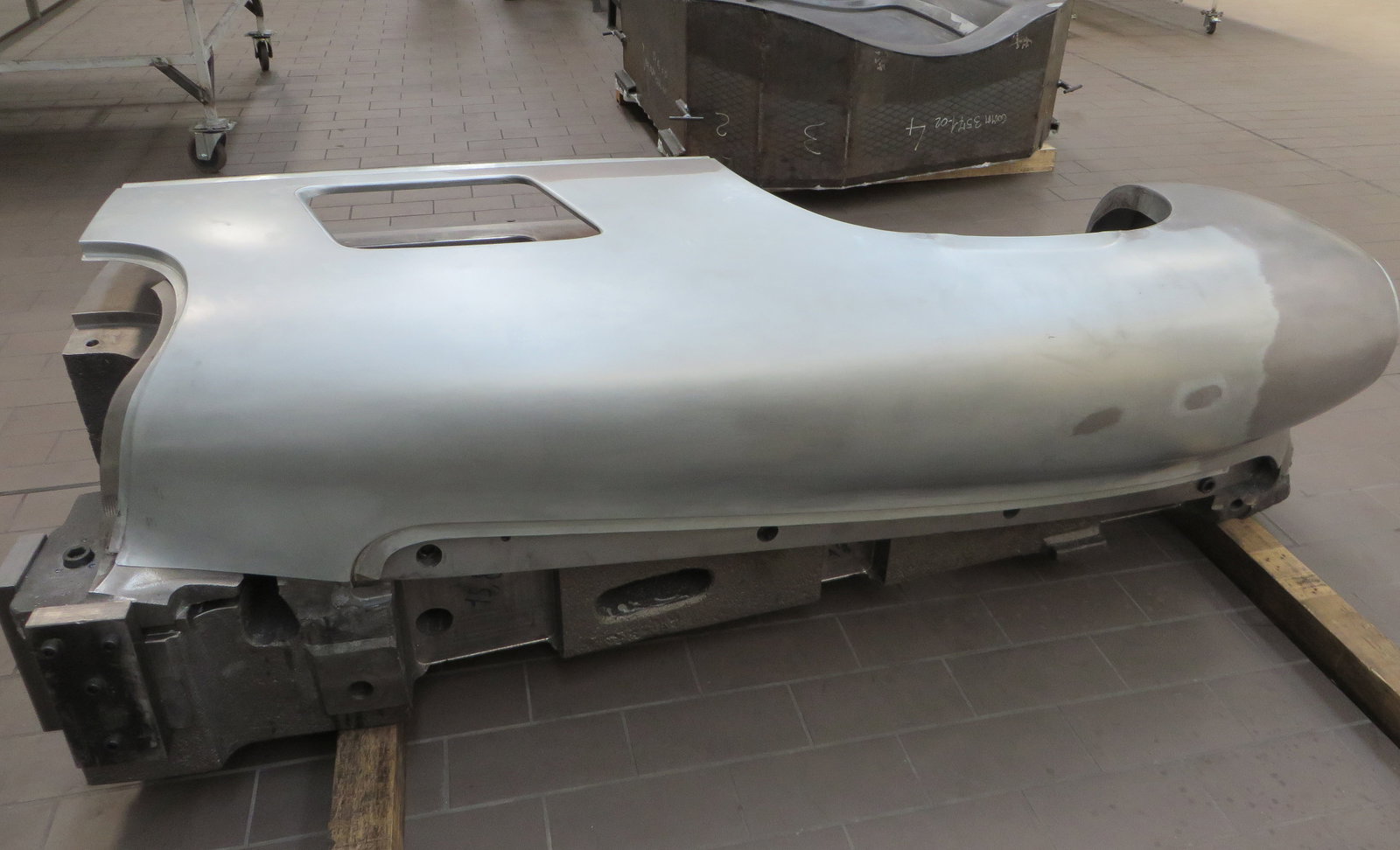 Mercedes Now Sells Brand New 300SL Gullwing Body Parts