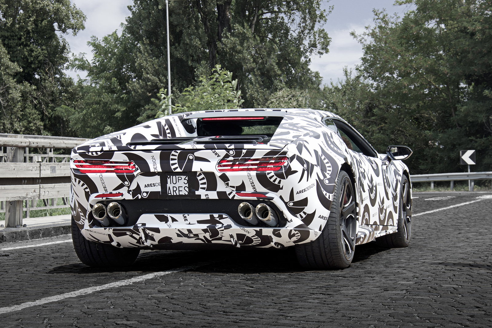 All Hail The Ares Panther’s Pop-Up Headlights - And 641bhp V10
