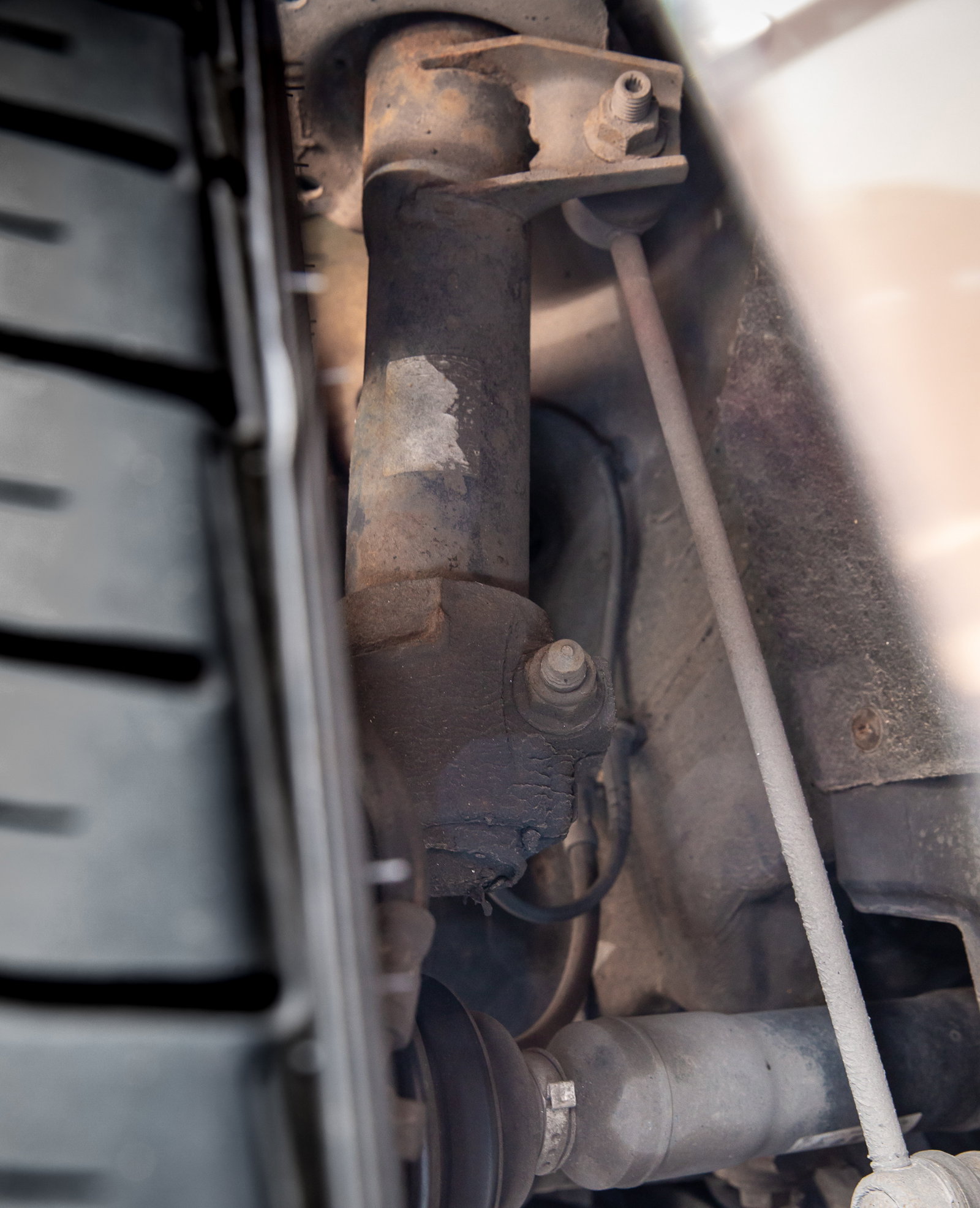 Note the suspension's greater angle relative to the wheel