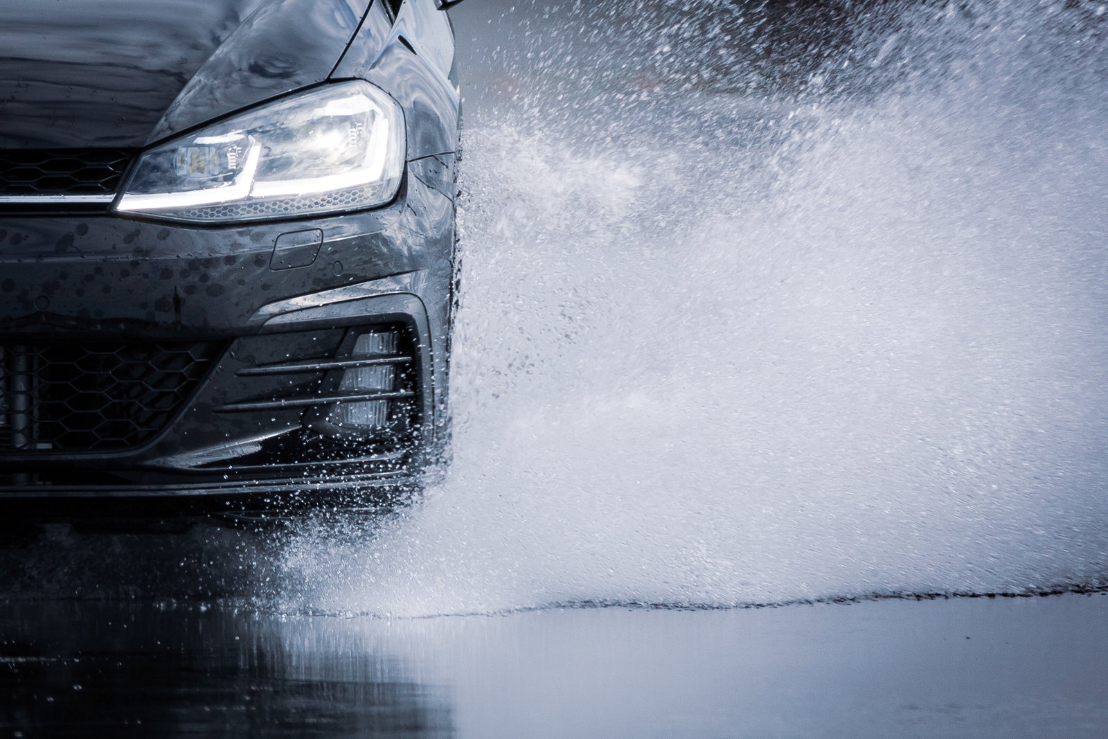 Negative scrub radius is safer for aquaplaning