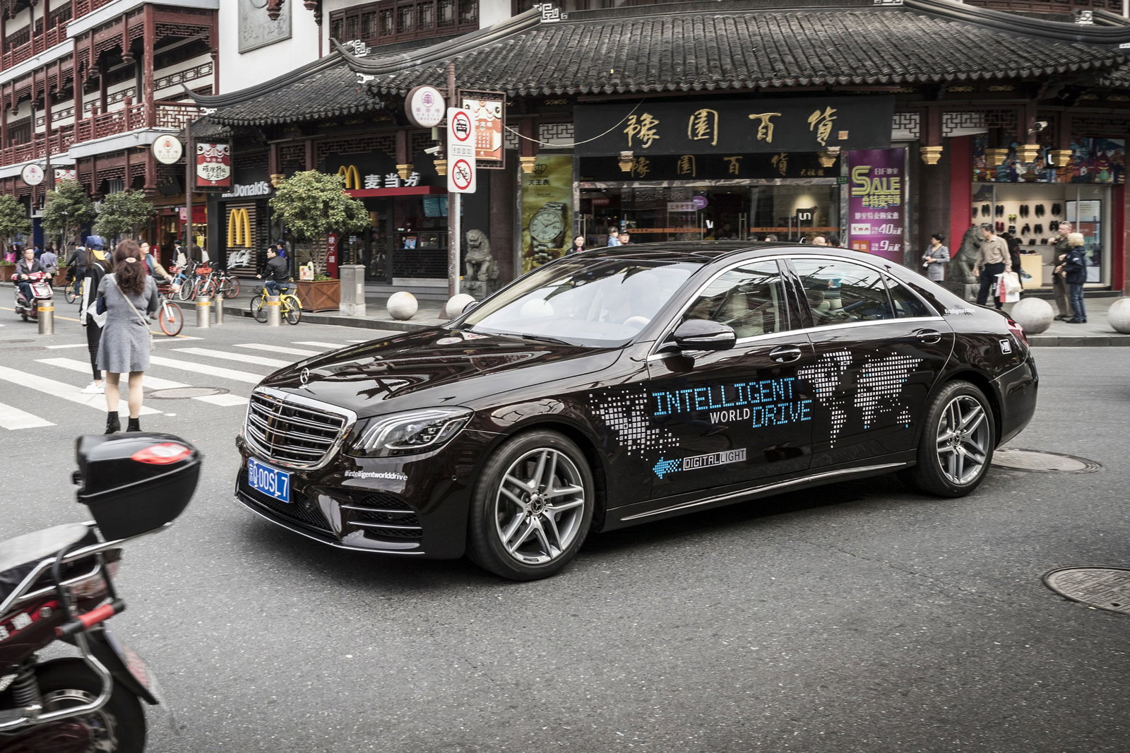 Elon Musk Is Building A Tunnel Beneath LA Where You Can Hit 155mph