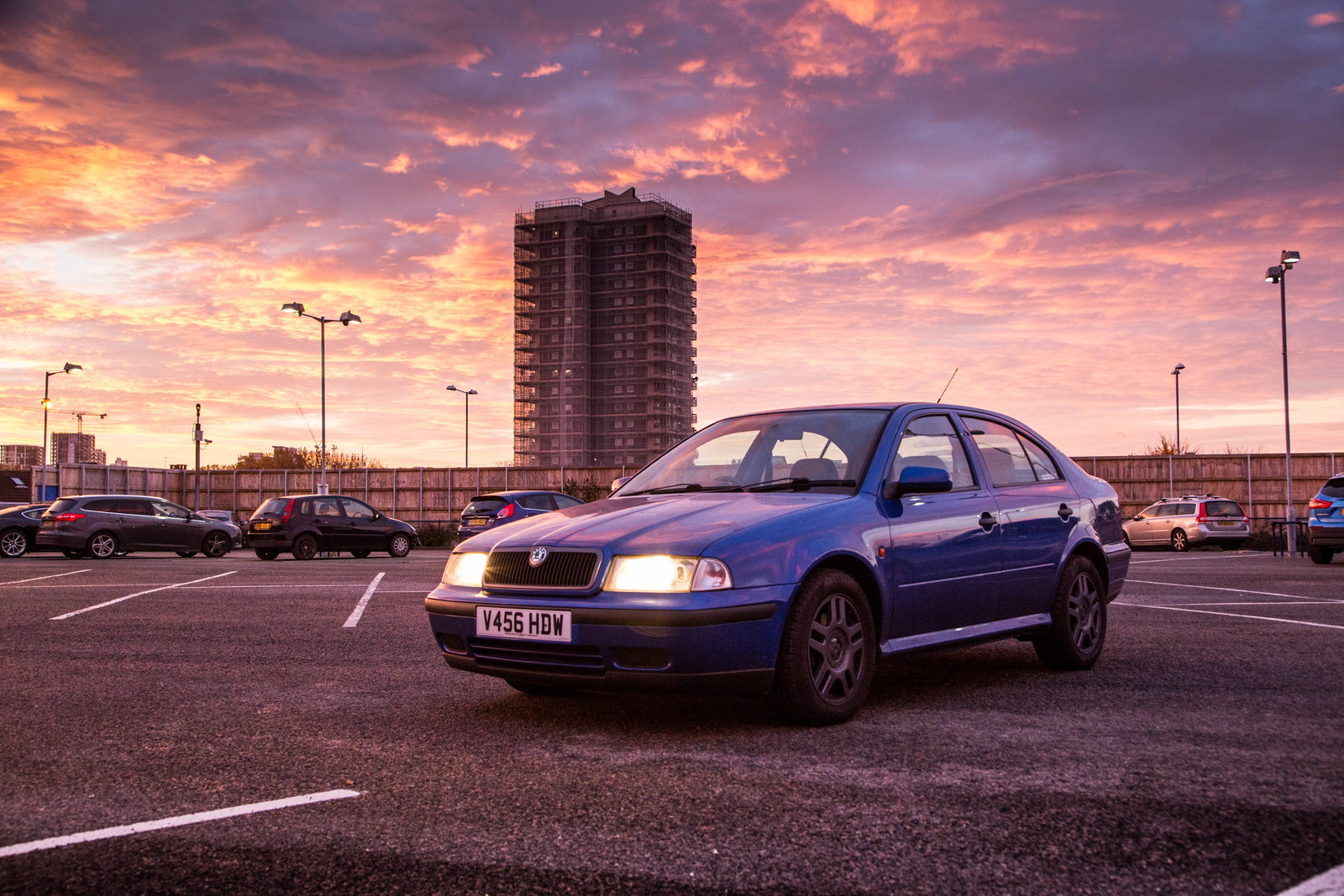 This Company Will Turn Your BMW 1-Series In A 2002 Homage