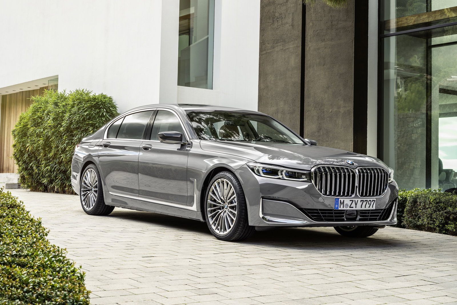 Yes, The New BMW 7-Series Really Does Have A Grille This Big