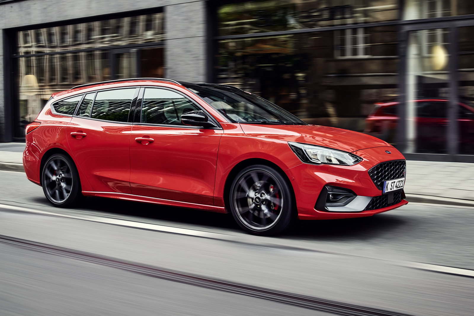 Here’s Our First Look At The All-New Ford Focus ST Wagon