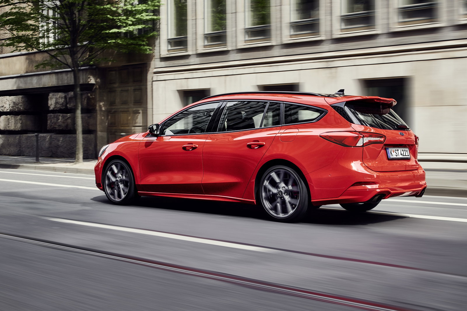 Here’s Our First Look At The All-New Ford Focus ST Wagon