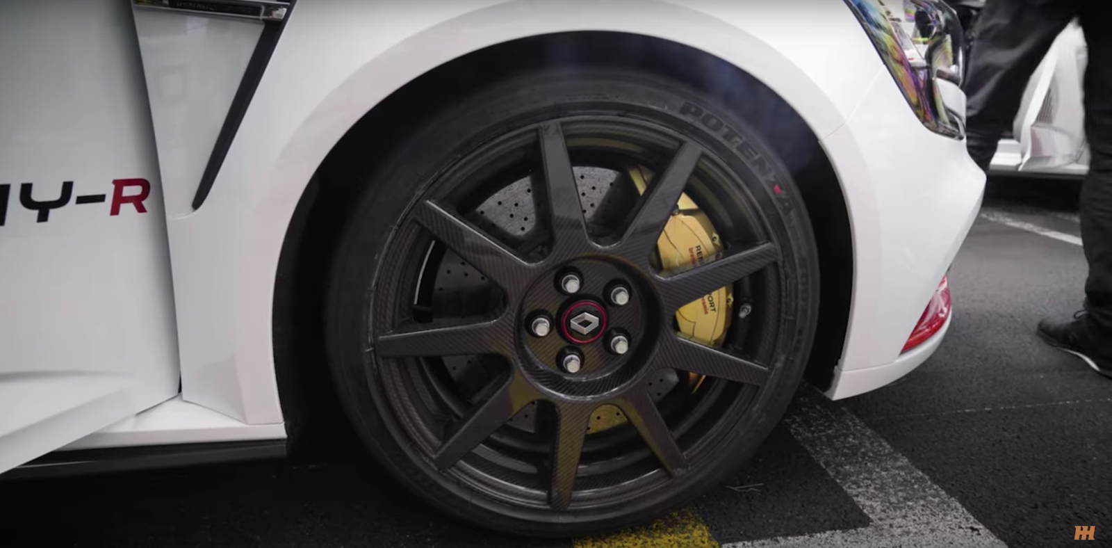 The massive carbon ceramic brakes cool down after a few laps with Ricciardo