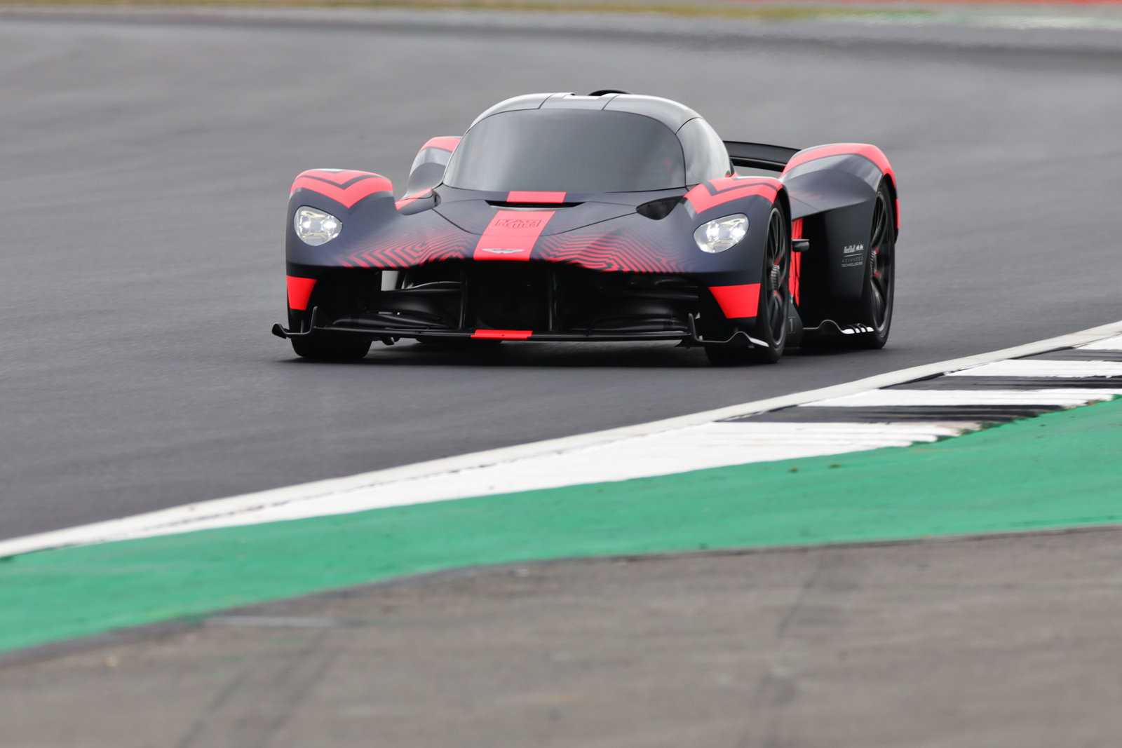 Here's Your First Chance To See And Hear The Aston Martin Valkyrie