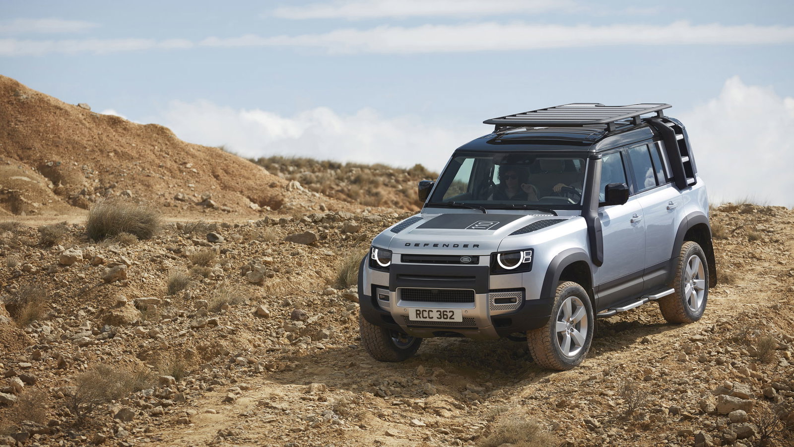 The New Land Rover Defender’s Identity Crisis Sweetens The Discovery 5