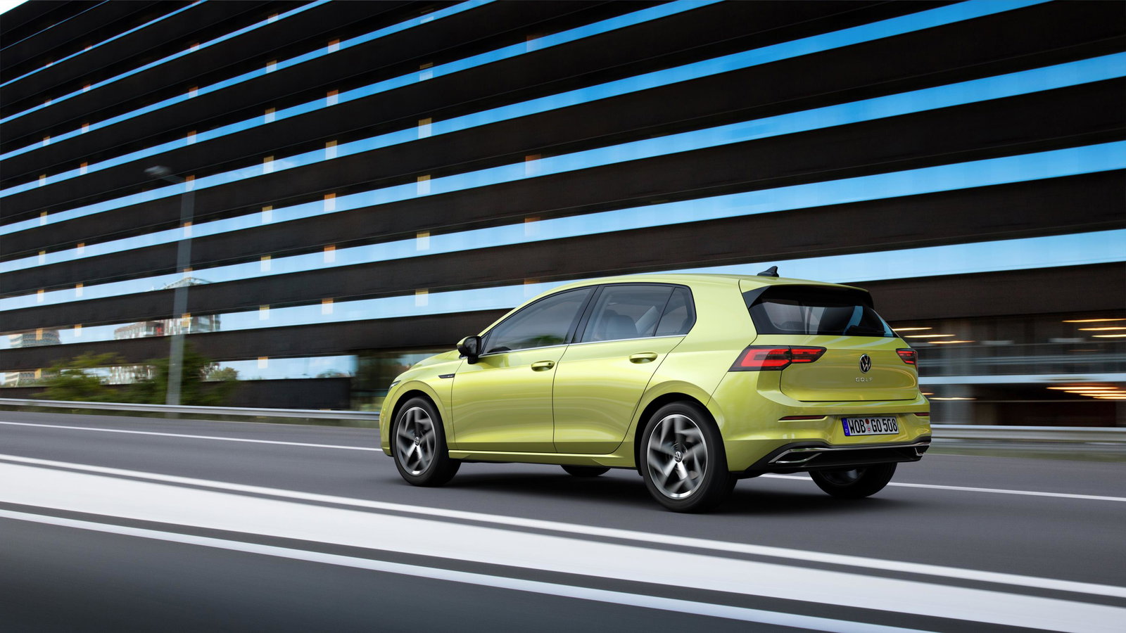 Missed The Sold-Out BMW M2 CS? The Lightweight Performance M2 Comp Is For You