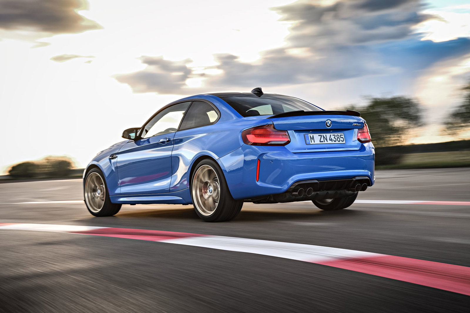 The BMW M2 CS Squeezes M3 Power Into A Manual 2-Series