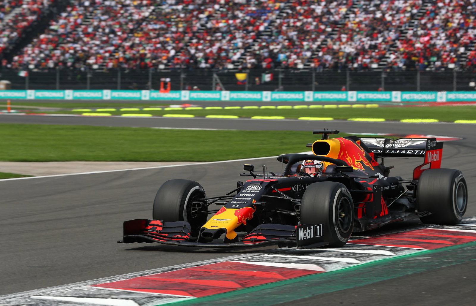 How The 2019 F1 Championship Battle Might Have Looked Without Mercedes