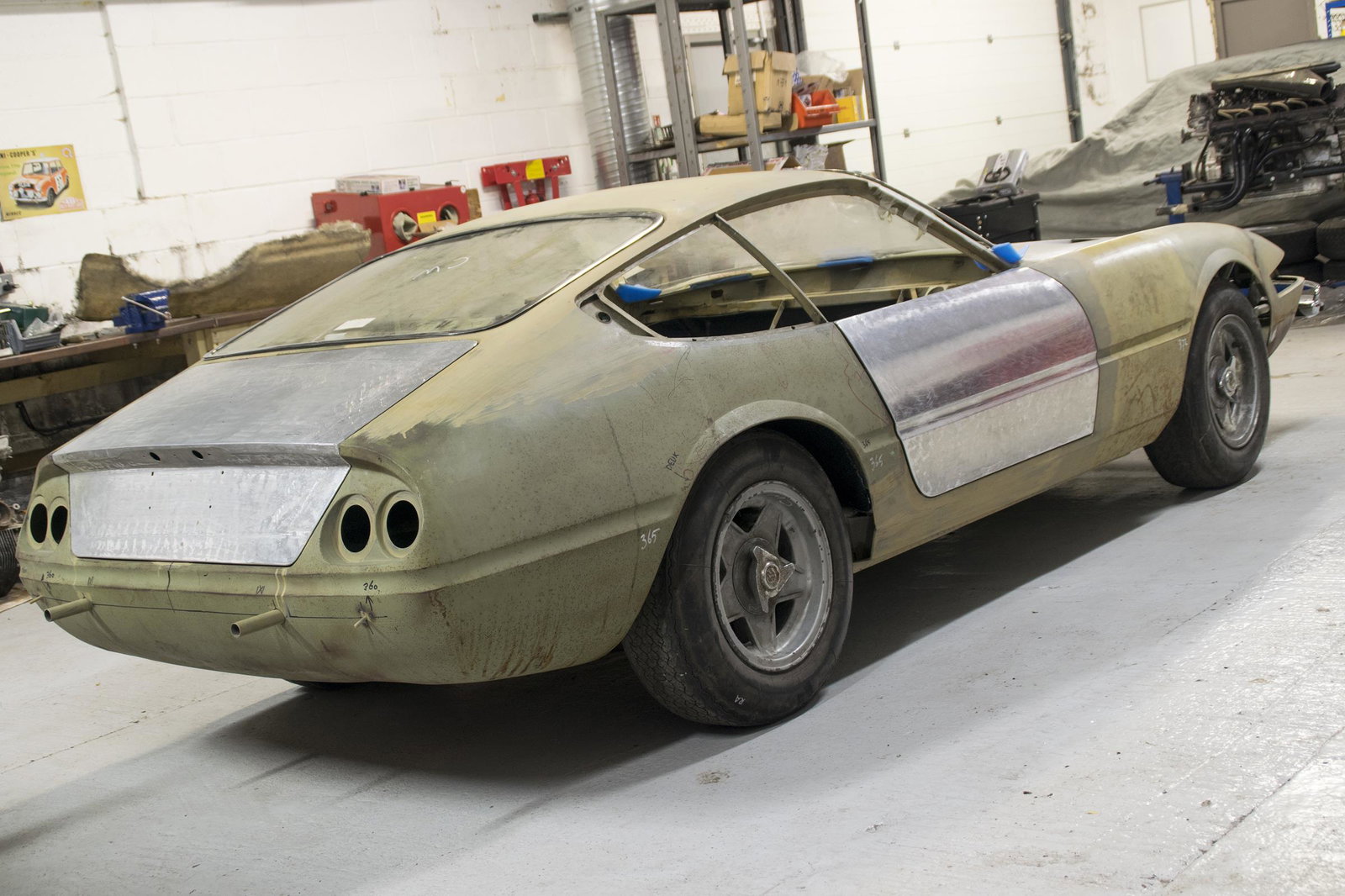 A 26,000-mile Ferrari 365 GTB/4 Daytona Project Build Is For Sale