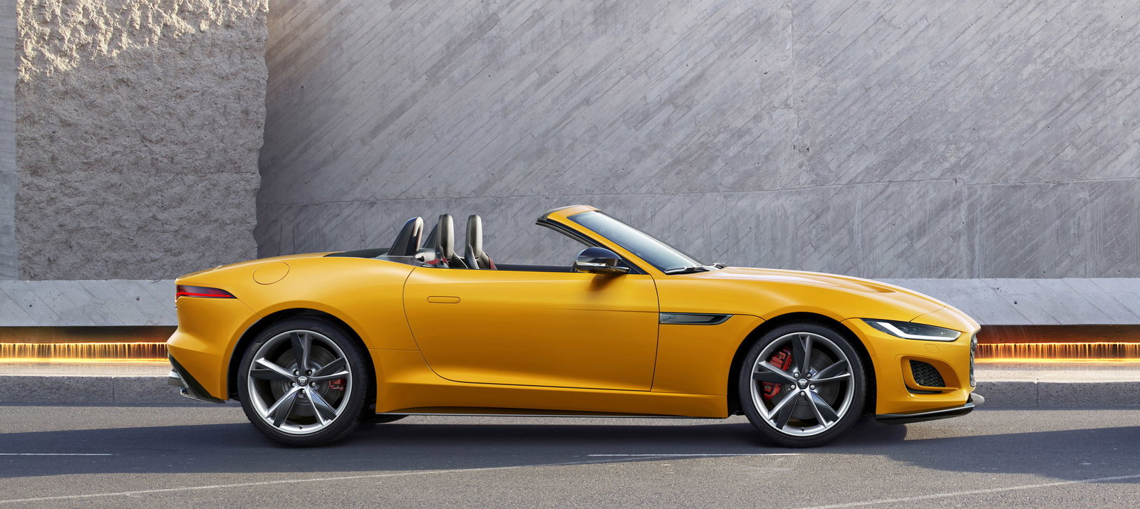 No V6, No Guilt: Why The Jaguar F-Type Is More Appealing Without It