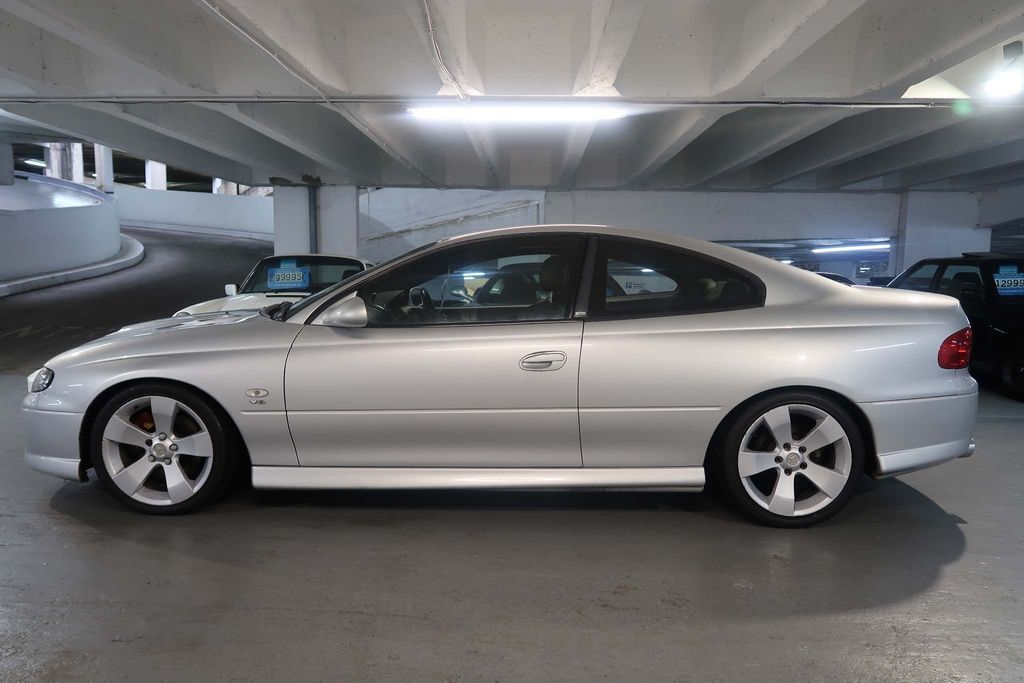 Celebrate Holden’s Finest With An £8000 Vauxhall Monaro