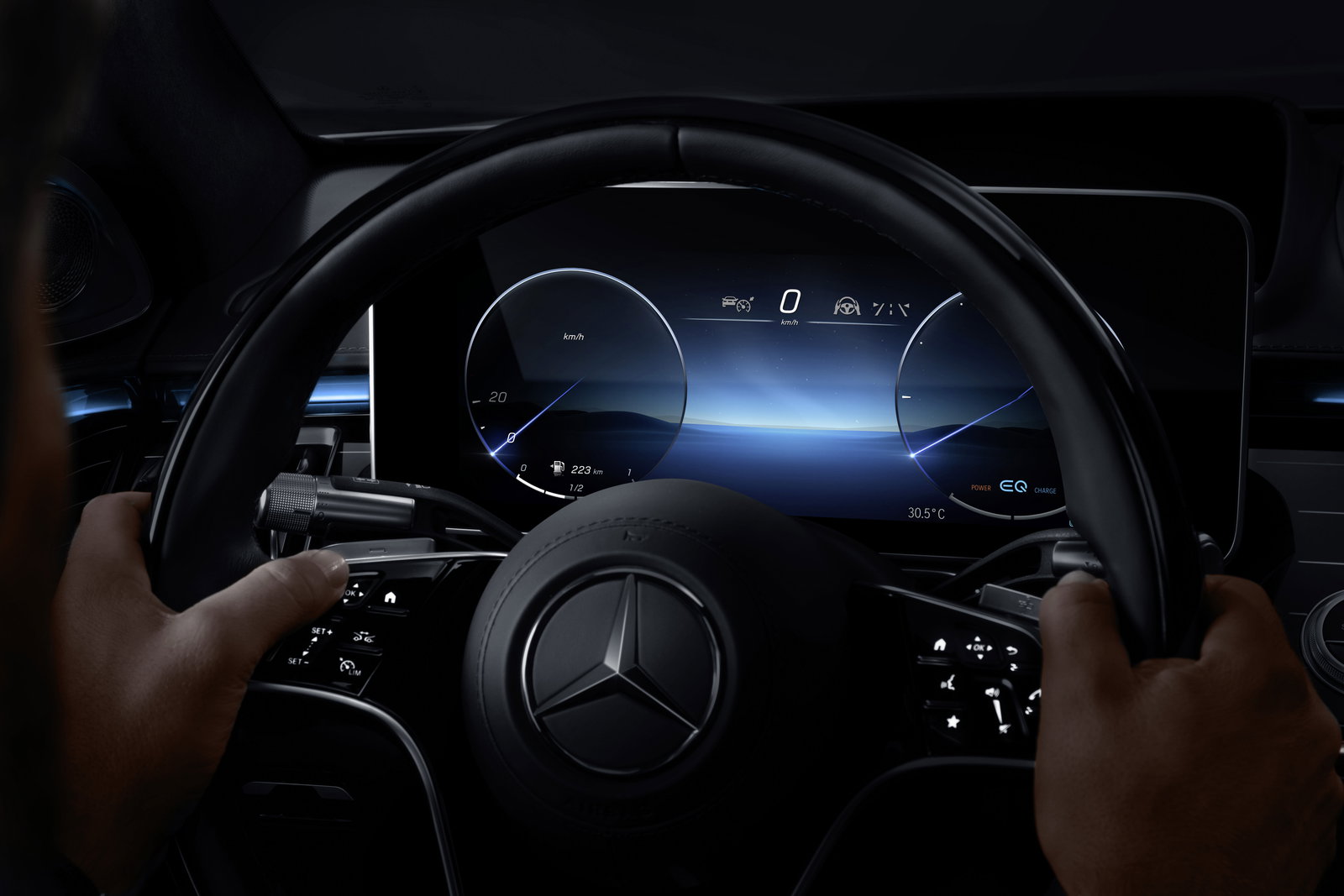 The Next-Gen Mercedes S-Class' Cabin Has A Thing For Screens