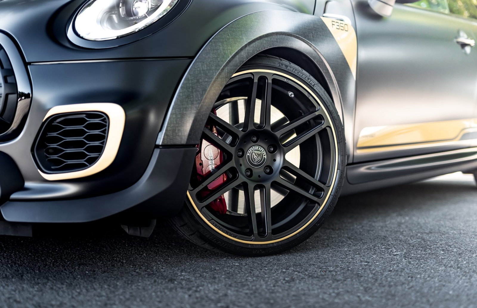 The Manhart Mini 'GP3' Has 350bhp And Lots Of Gold Bits
