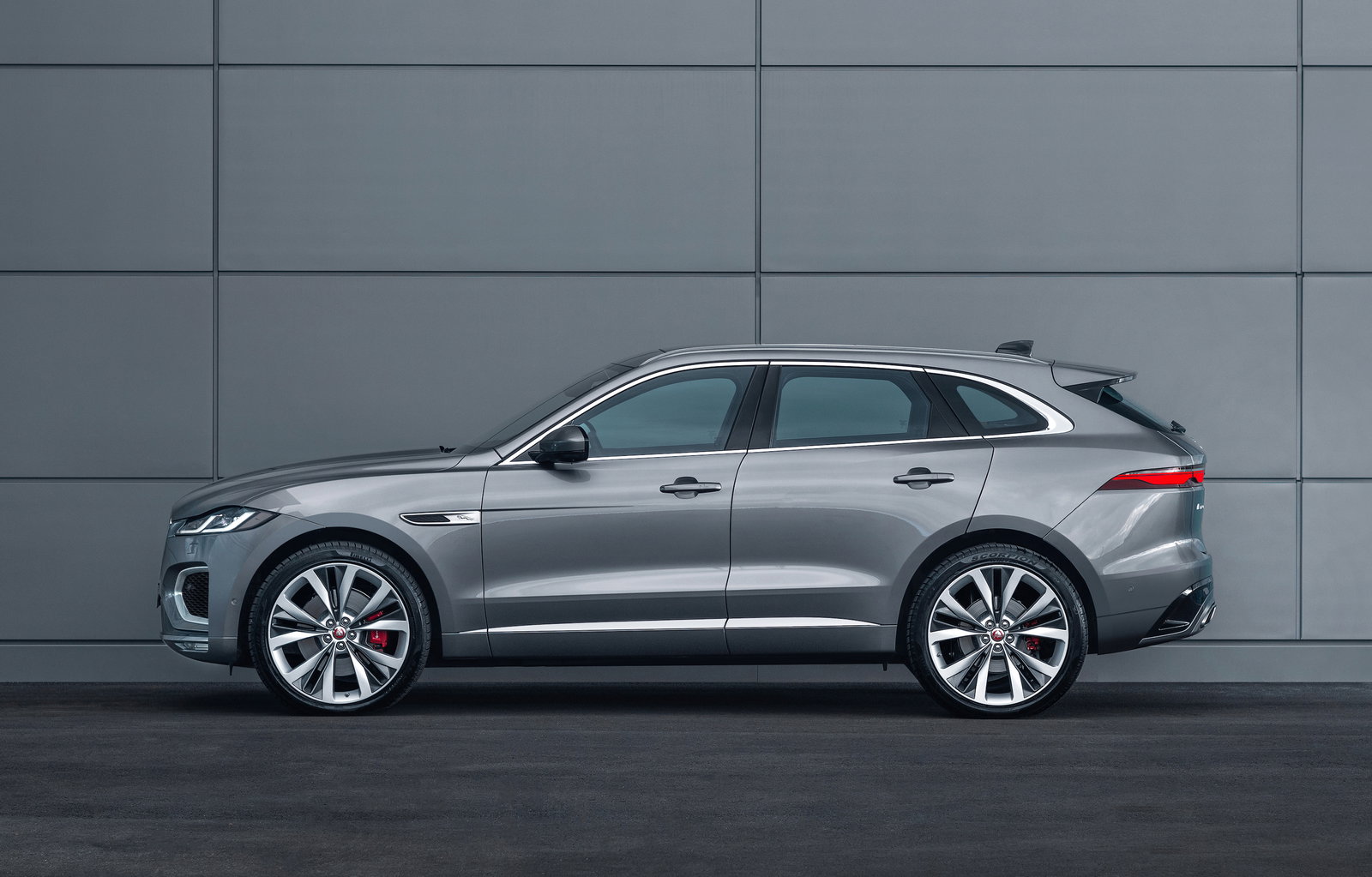 The Tweaked Jaguar F-Pace Has A New 400bhp Straight-Six