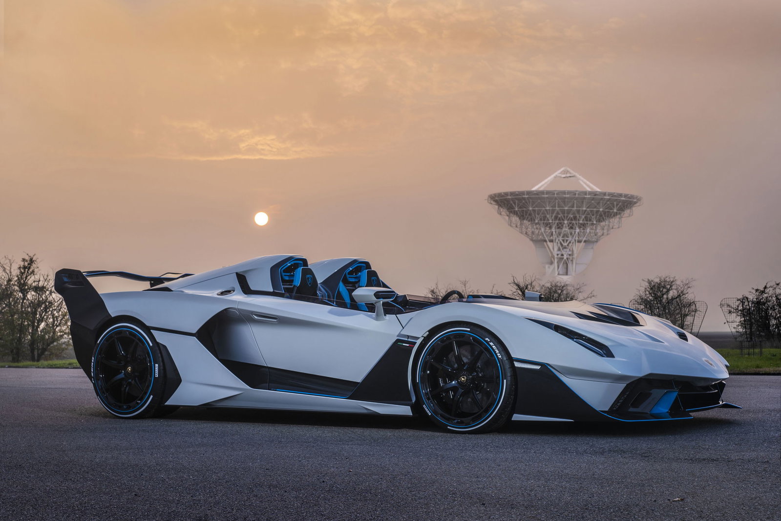 No-Windscreen Hypercars Embody Everything Worst About The Car Industry
