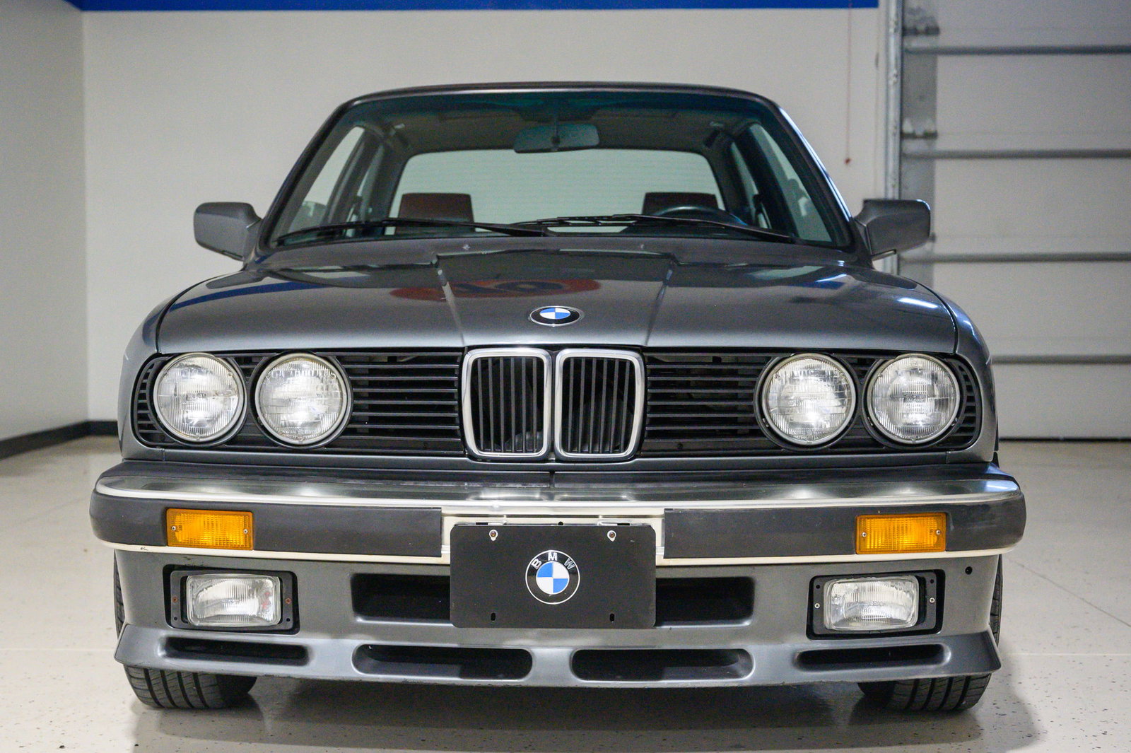 This BMW 325iS Is A Sporty E30 Curio