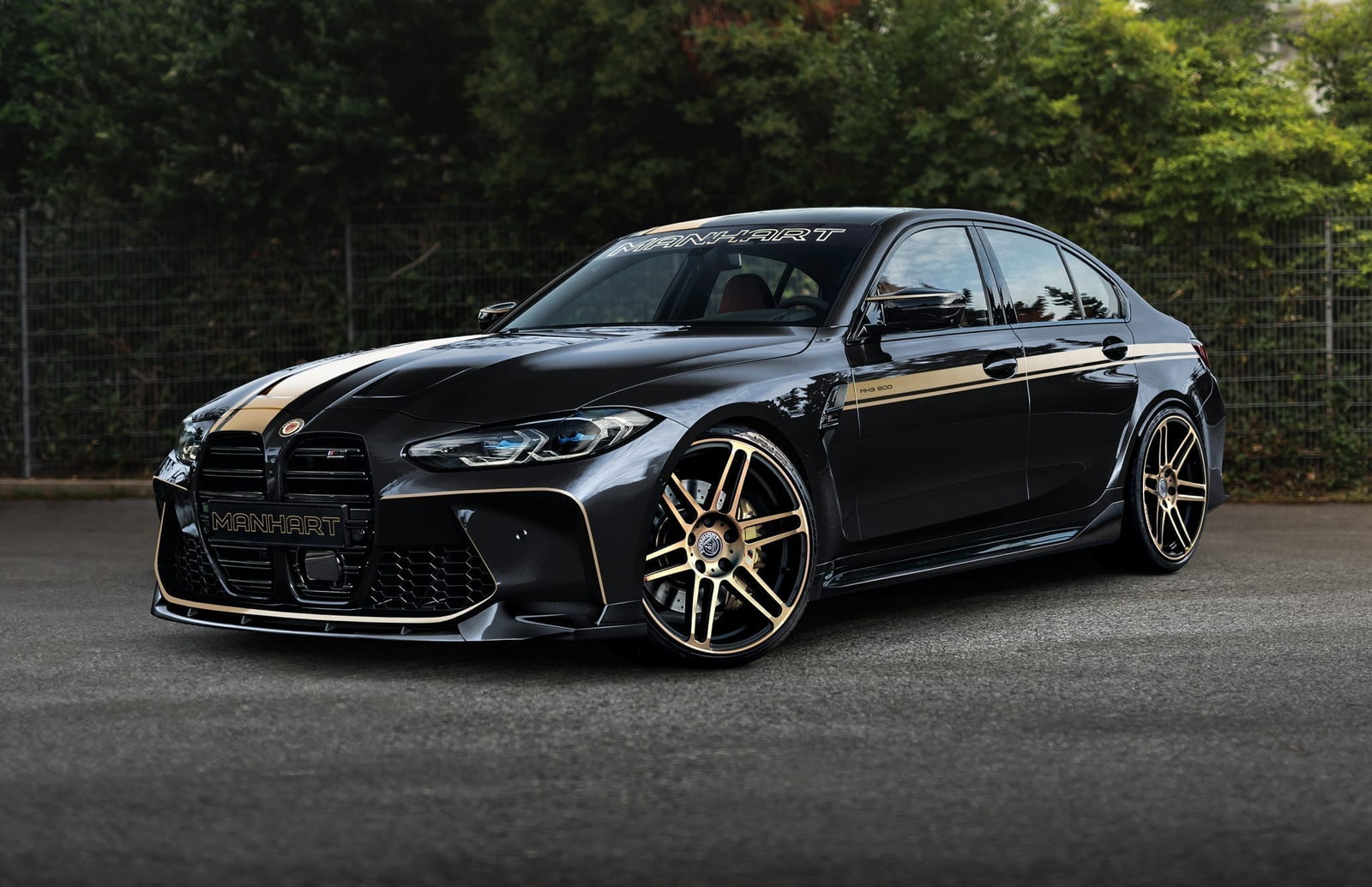 The 751bhp Porsche Taycan Cross Turismo Is The Ultimate EV All-Rounder