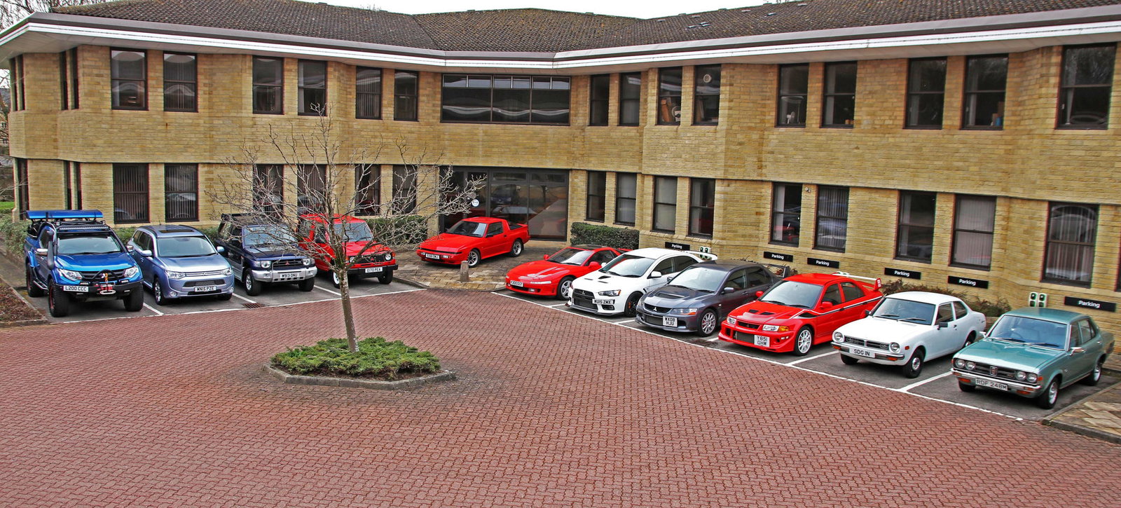 Pagani Huayra R Arrives Packing 838bhp N/A V12 With 9000rpm Redline
