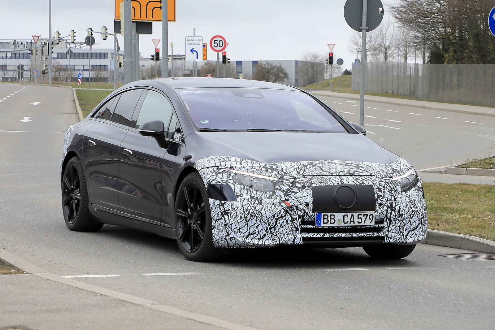 Here's What Mercedes' New 1.4-Metre 'Hyperscreen' Looks Like In A Car