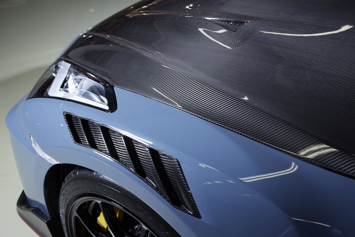 2022 Nissan GT-R Nismo Shows Off Its New Naked Carbon Bonnet