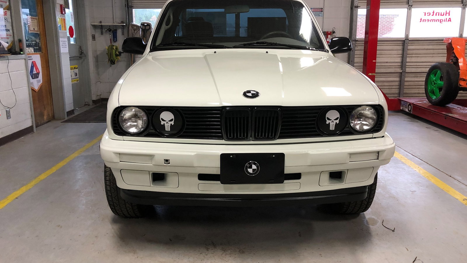 A Toyota Tacoma With An E30 3-Series Face Is A Weirdly Beautiful Match