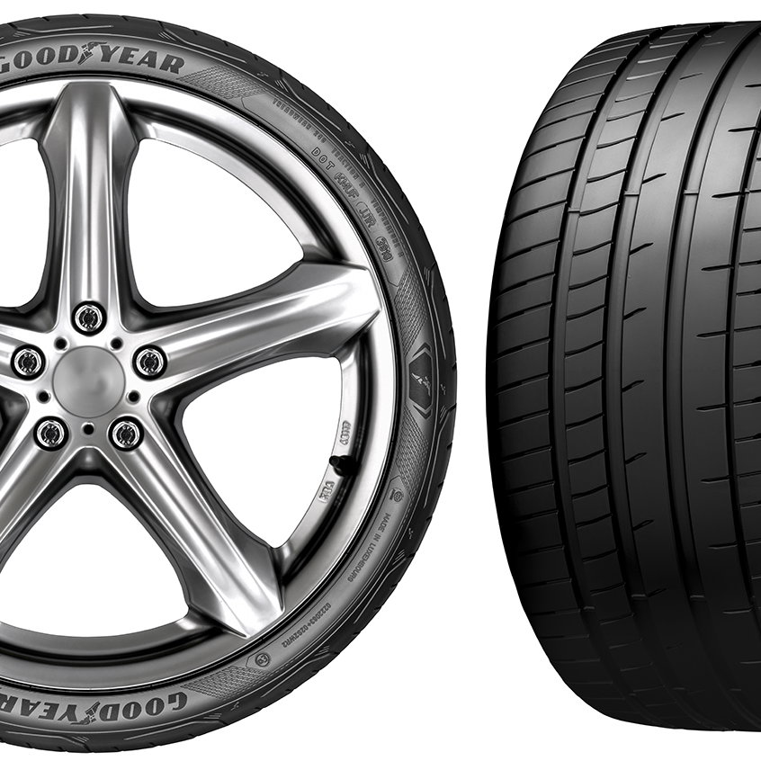 This Formula Drift Compilation Demonstrates The Incredible Accuracy Of Its Heroic Drivers