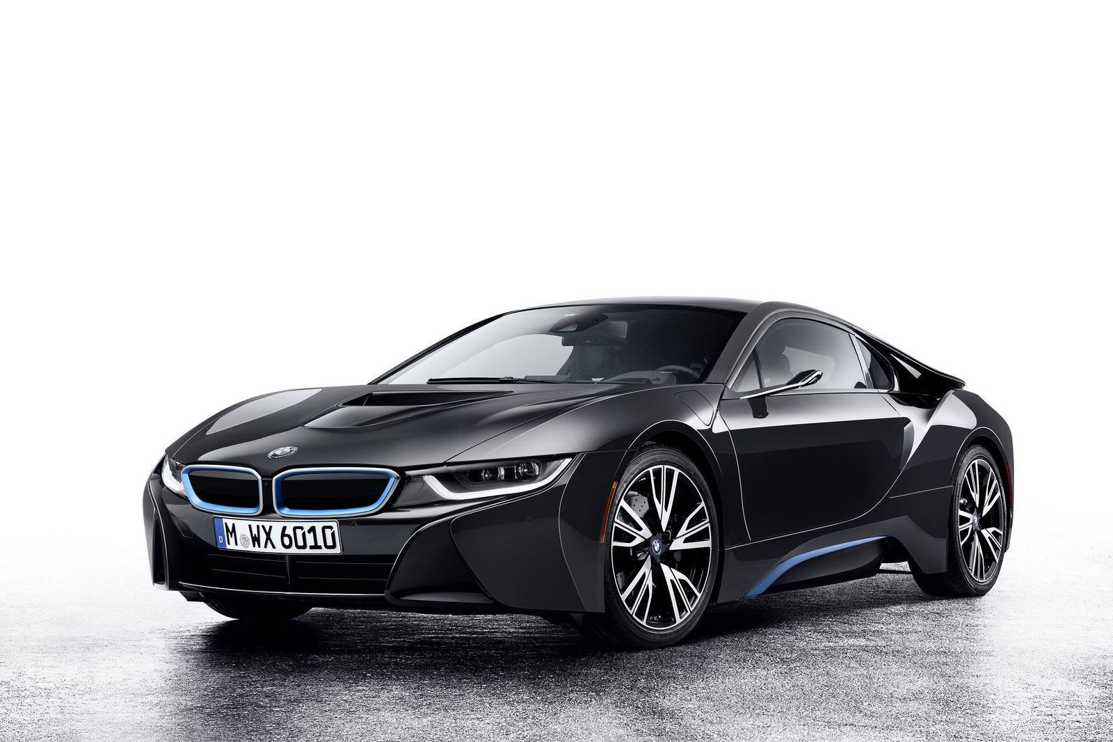 Man Leaves Beached BMW In Reverse Then Locks Himself Out