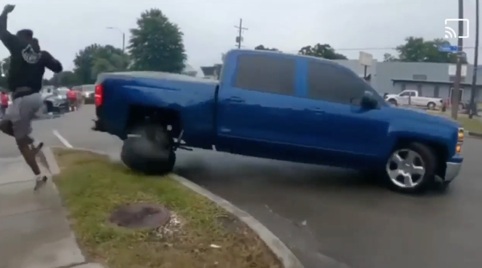 Chevrolet Silverado Gets Intimately Acquainted With The Kerb While Leaving Car Meet