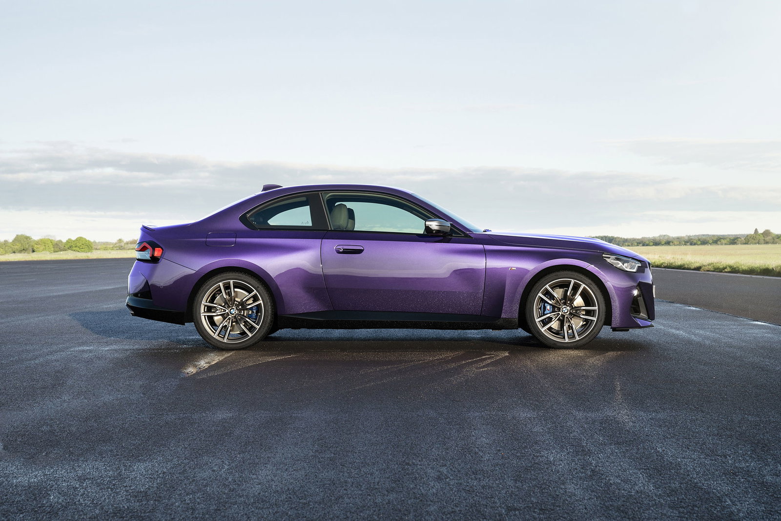 'G42' BMW M240i Arrives With AWD, A 369bhp I6 And A Sensibly-Sized Grille
