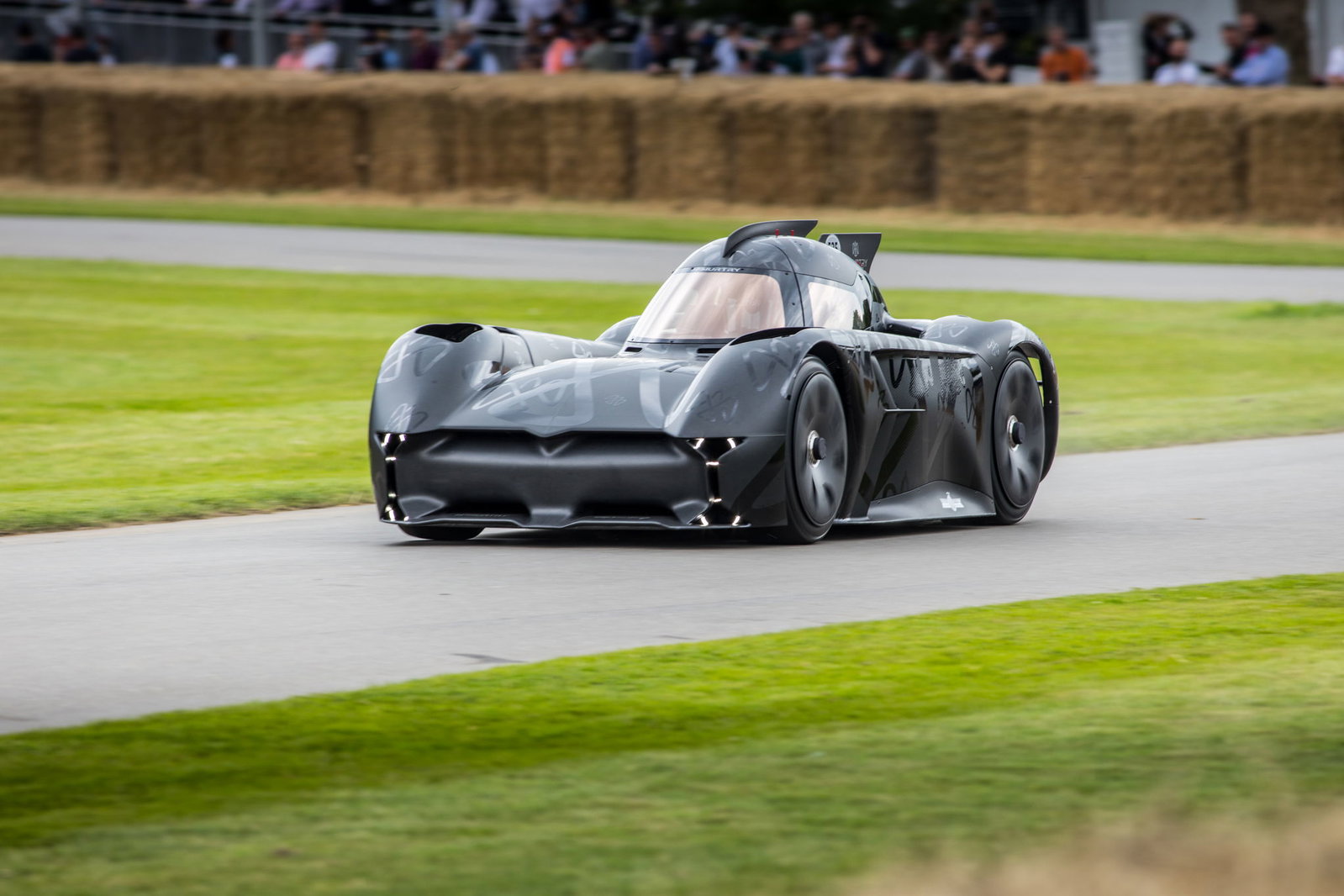 We're Getting Serious Batmobile Vibes From This Bonkers Electric Fan Car