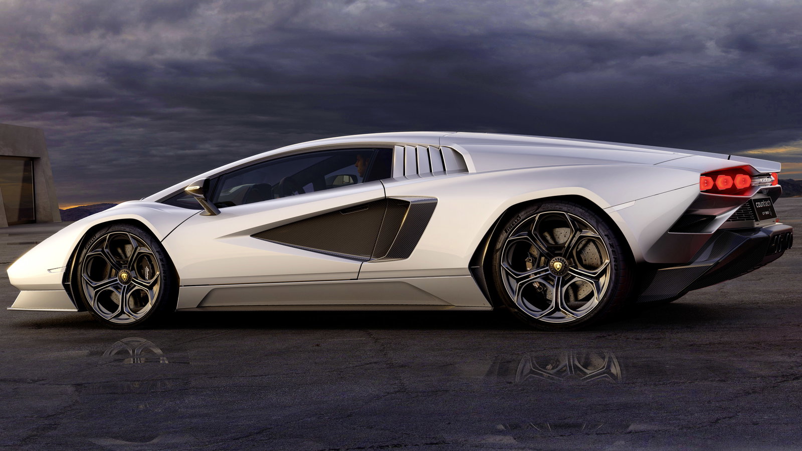 Reimagined Lamborghini Countach Brings The Wedge Back