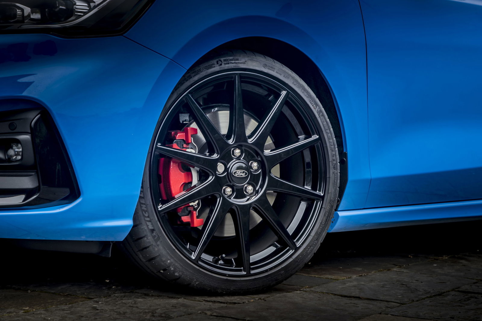 The Ford Focus ST Edition Has Manually Adjustable Coilovers And A Special Shade Of Blue