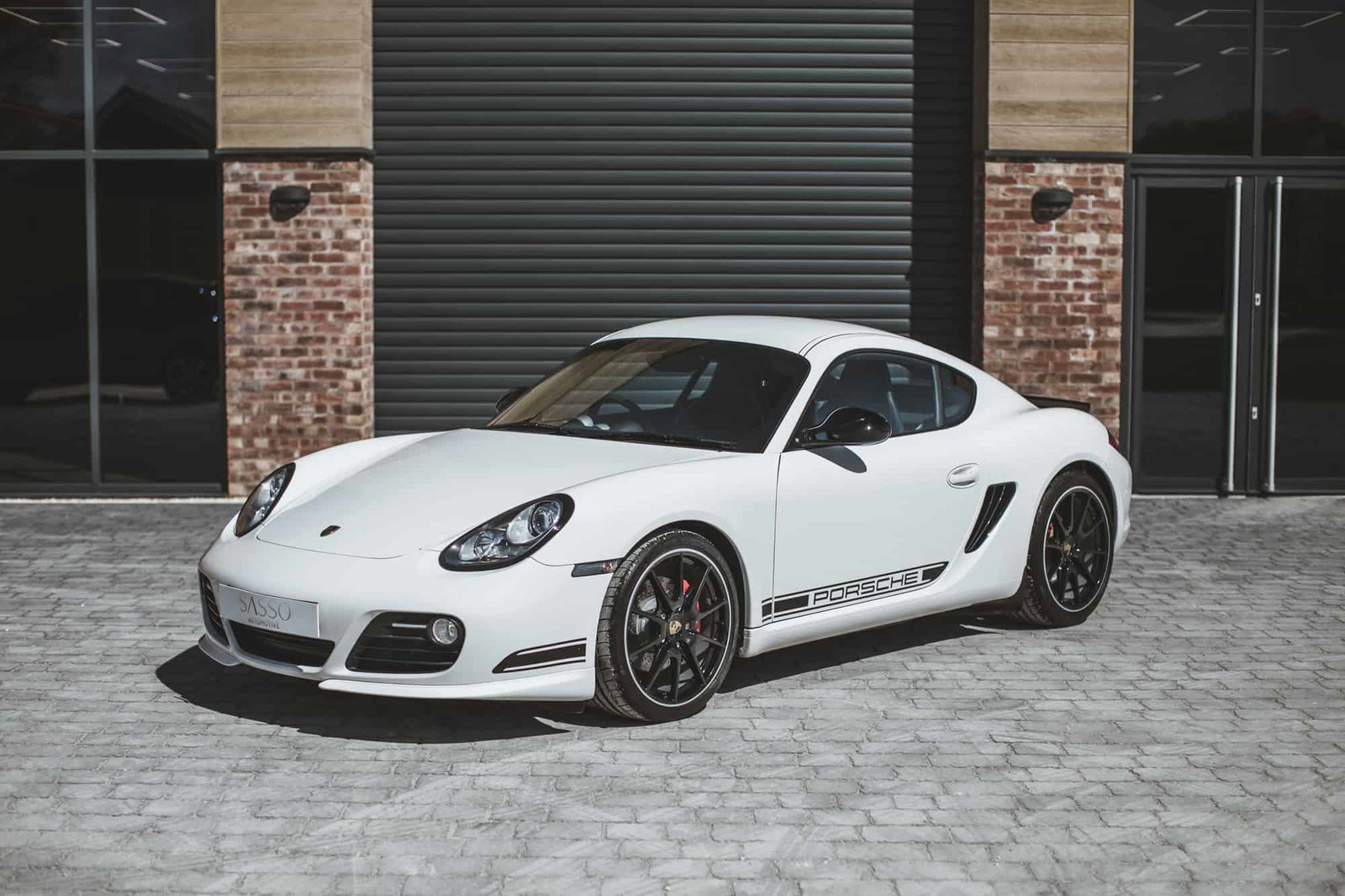 Can An Experienced Driver In A Slow Car Beat A Newbie In Something Fast?