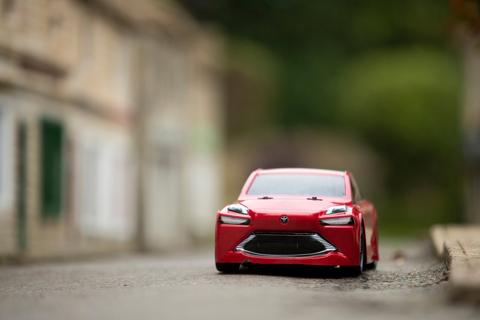 This Tamiya RC Car Is Powered By Hydrogen