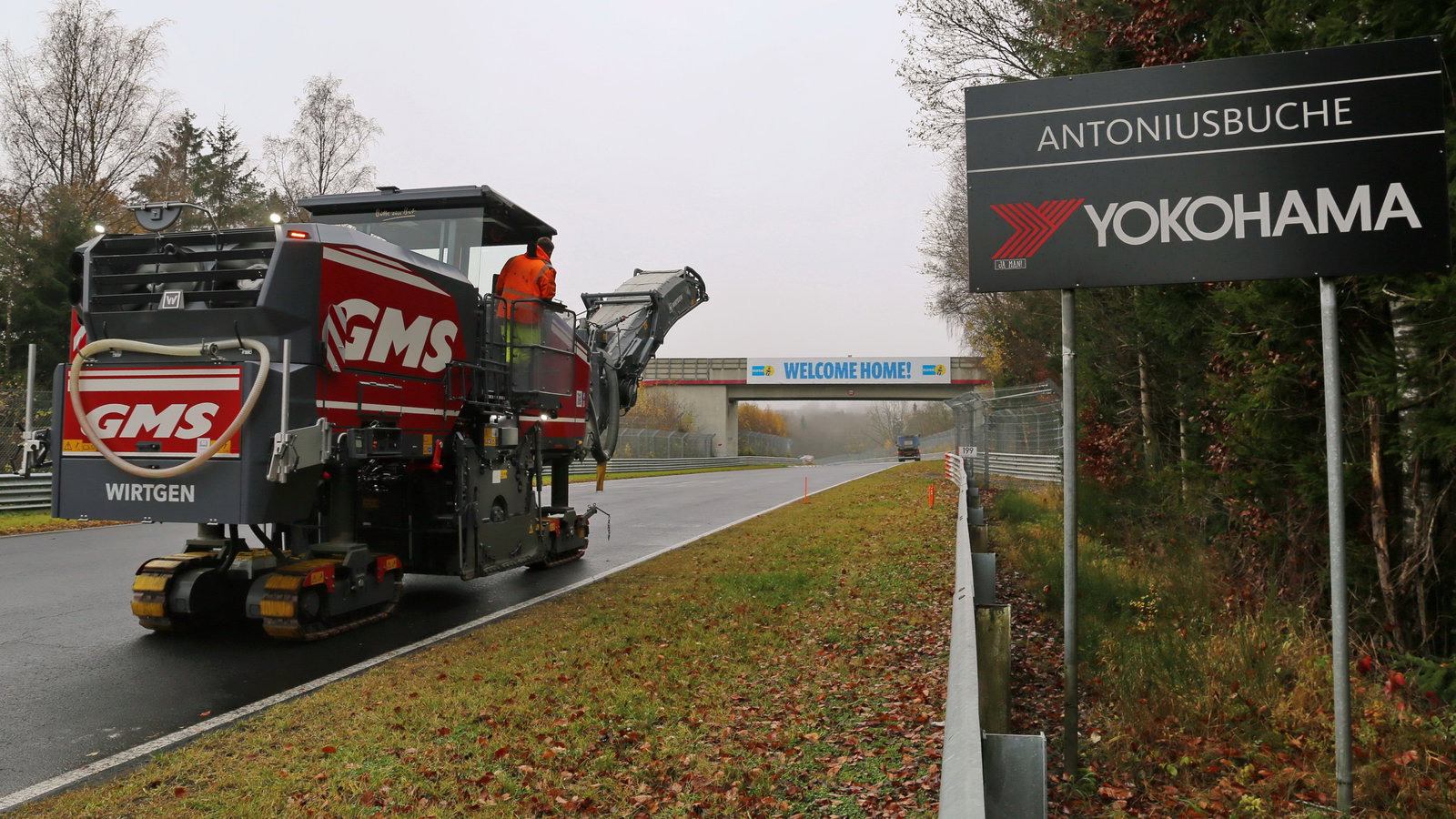 Volvo Wants To Turn Your Whole Windscreen Into A Giant HUD