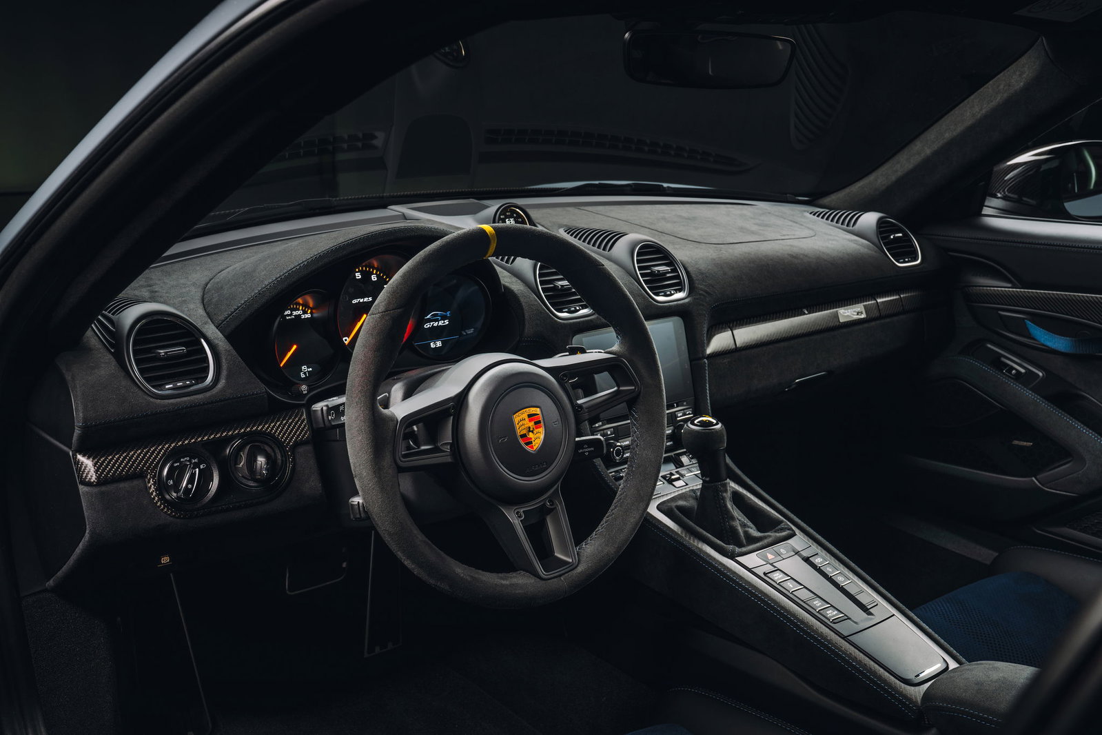 The 493bhp Porsche Cayman GT4 RS Is Here And Other Sports Cars Should Just Give Up