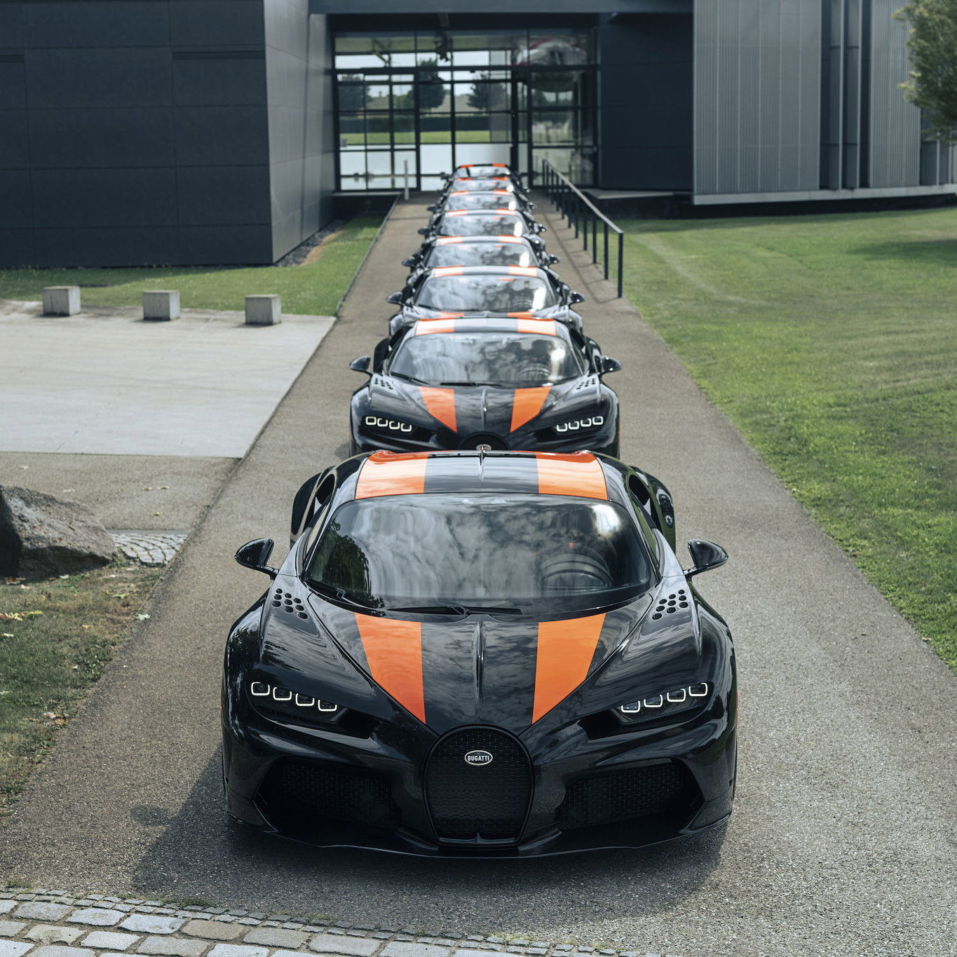Your Free Noble M12 Car Wallpaper